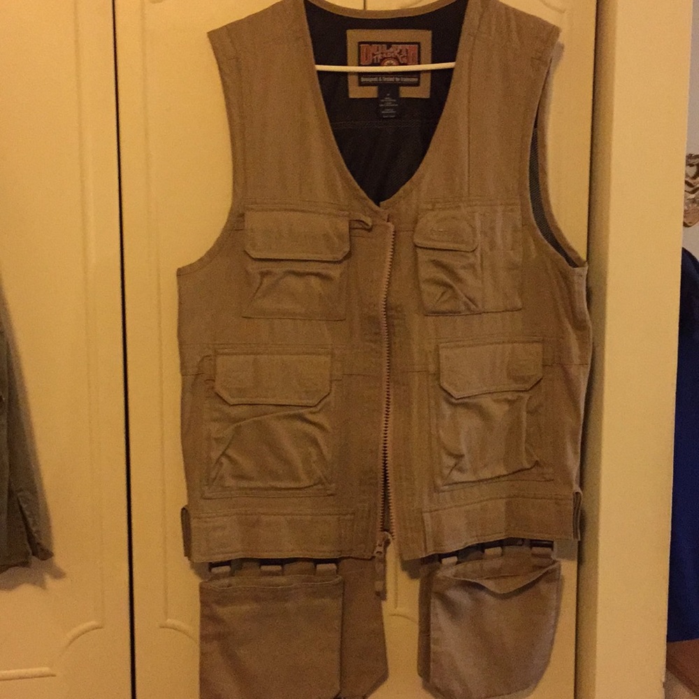Men’s Duluth Trading Co hunting vest size medium